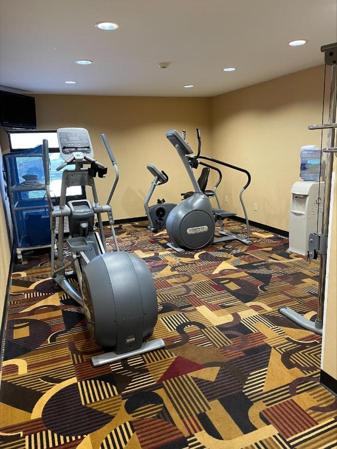 Quality Inn & Suites Greenfield I-70 Buitenkant foto
